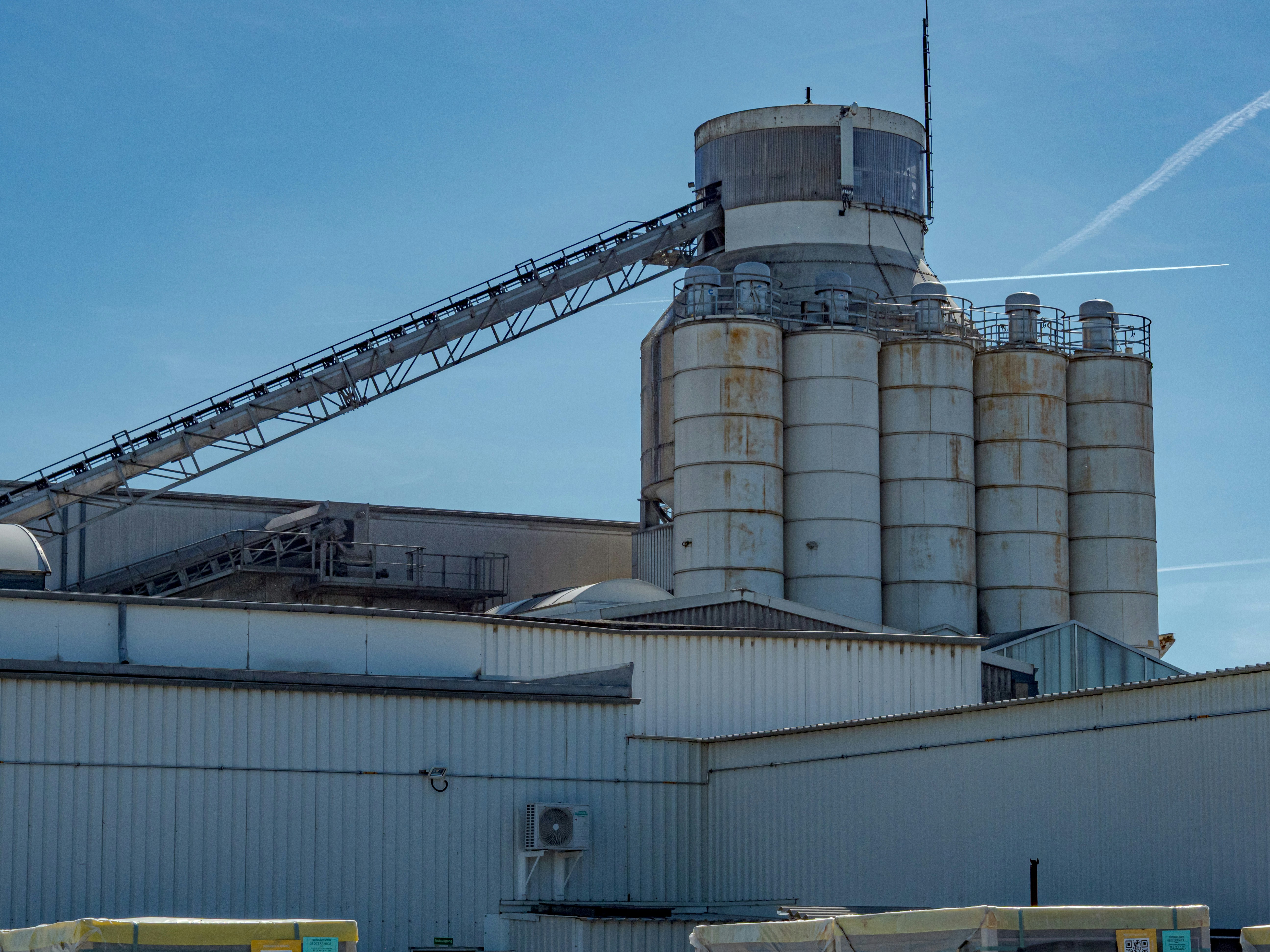 quarry and bulk conveyor